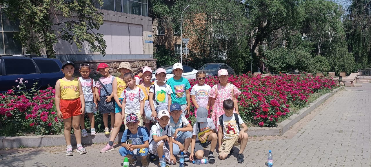 День театра. Поездка в Республиканский немецкий драматический театр