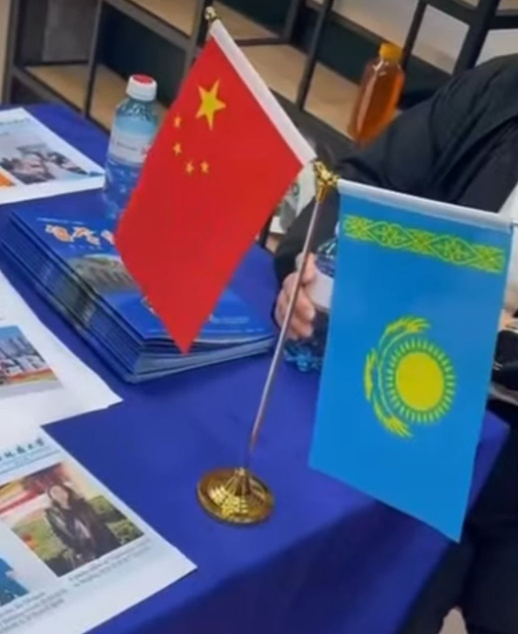 21 октября 2025 года в Алматинском технологическом колледже прошла Международная образовательная выставка «Обучение в Пекине». В ходе выставки учащиес